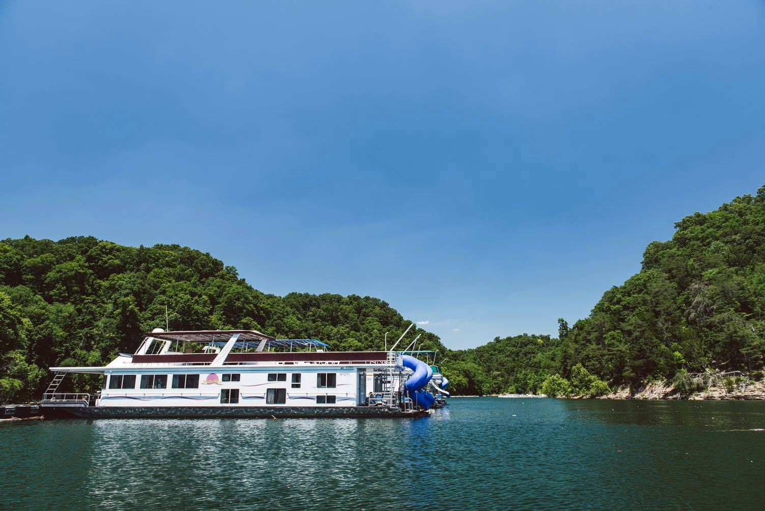 Visits Lake Cumberland